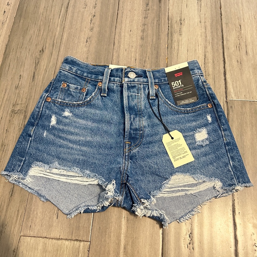 NWT Levi 501 Jean Shorts